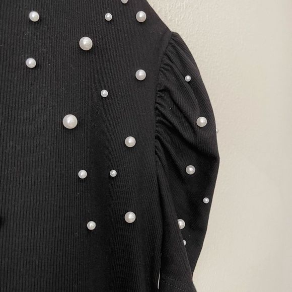 Shein Curve Black Top with Puffed Sleeve with raised pearl design size XL - Picture 3 of 5